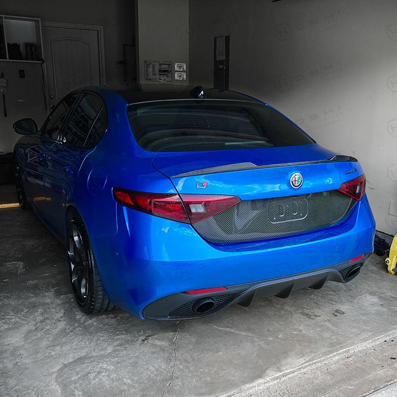 Alfa Romeo Giulia Central Back Trim License Plate - Carbon Fibre - Koshi Group Store