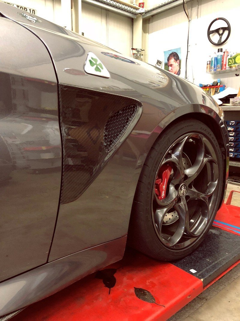 Alfa Romeo Giulia QV Fender Grille Frame - Carbon Fibre - TMC Motorsport