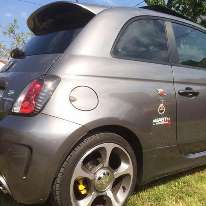 Abarth 500 Rücklichtabdeckung – Kohlefaser